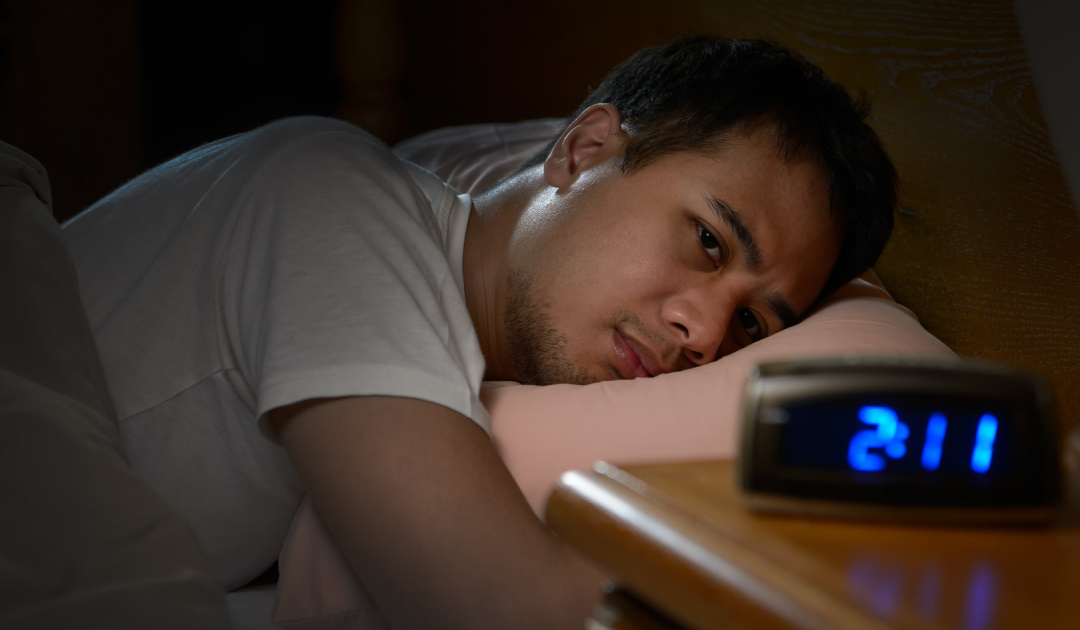 Doctor Explains The One Thing You Should Avoid Doing If You Wake Up In The Middle Of The Night