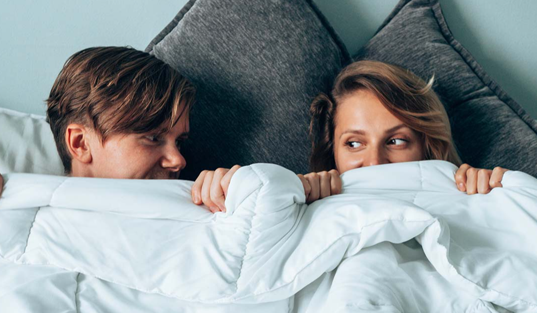 Relationship Expert Explains How Long You Should Wait Before Sleeping With Someone